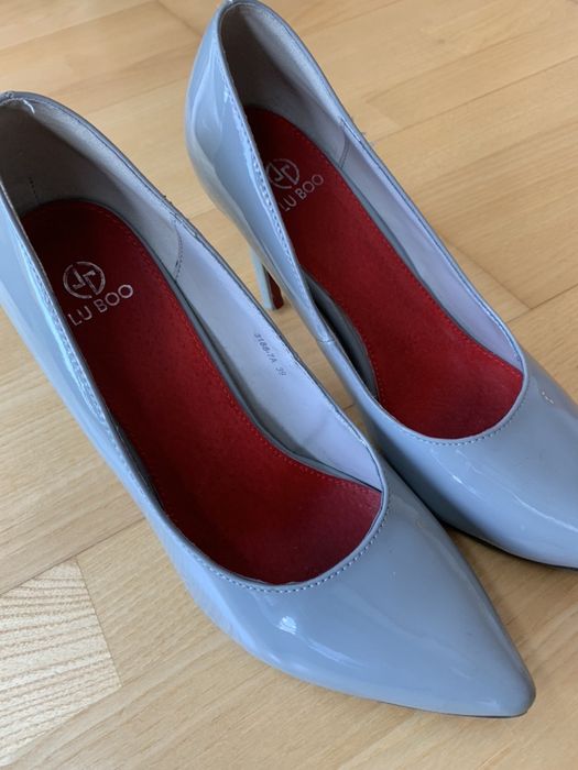 Szpilki lakierki szare