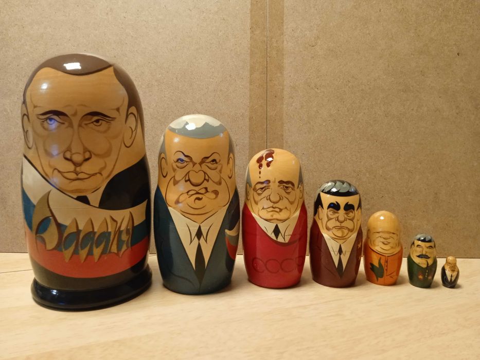 Matrioshka "Rara" Sete Lideres Russos Putin, Yeltsin, Gorbachev, Etc