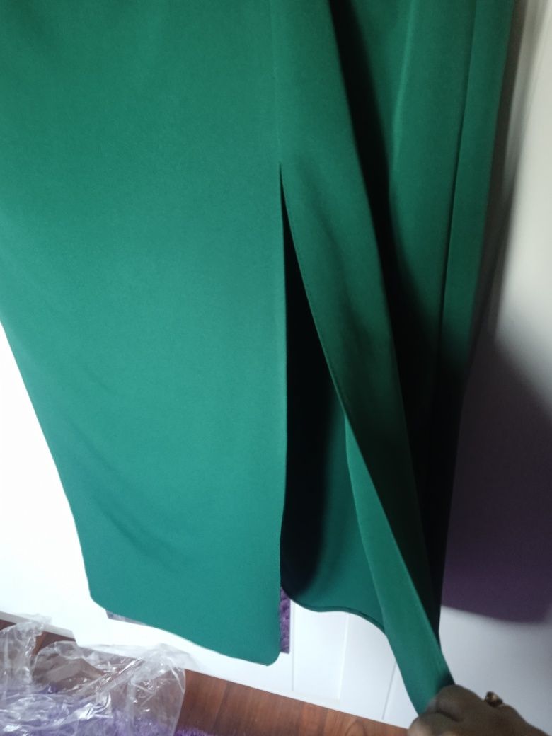 Suknia wizytowa  firmy La Kej w kolorze zieleni