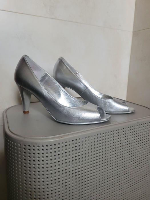 Nina Fiarucci szpilki czółenka 35 buty na obcasie