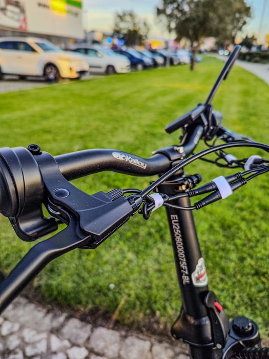 iScooter F7 Elétrica – Potência, Conforto e Autonomia