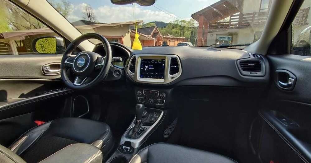 Jeep Compass Latitude + 4x4
