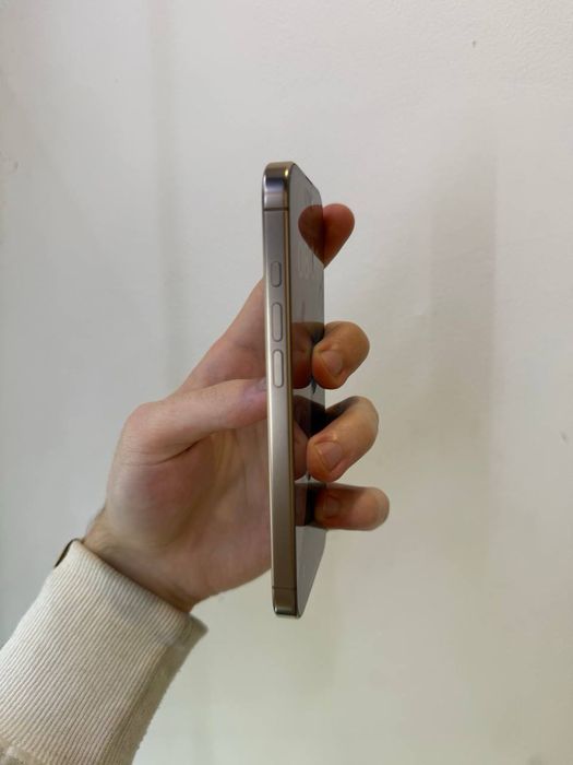 iPhone 16 Pro 512 100% на E-Sim