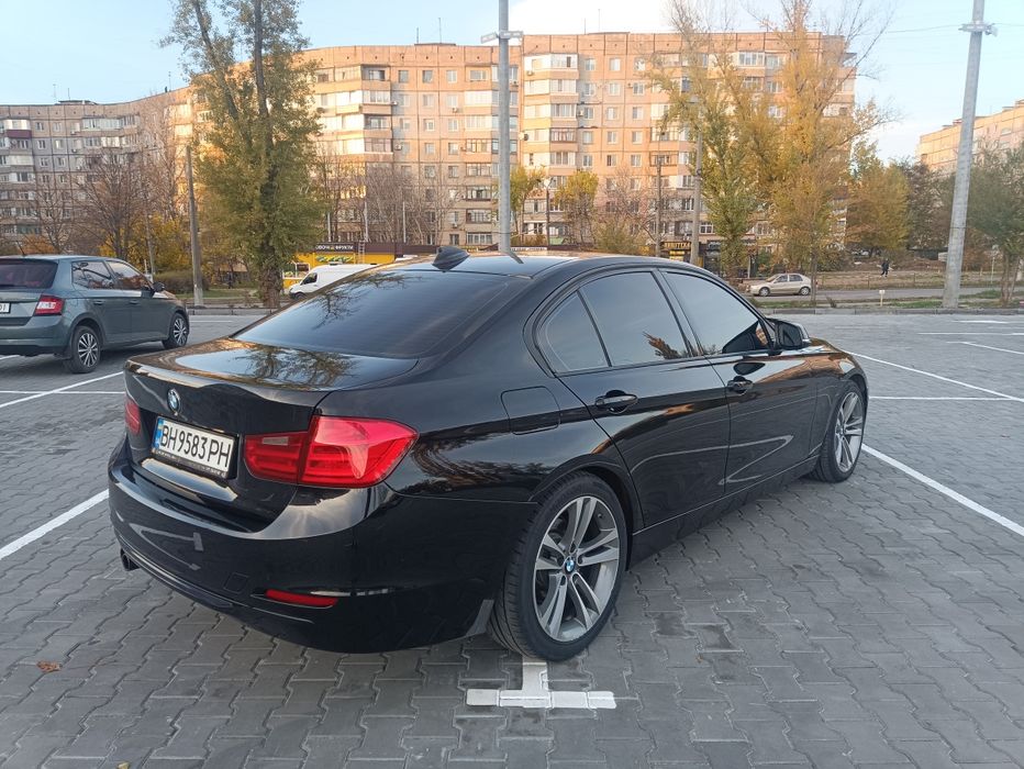BMW f30 328i хорошая комплектация!!
