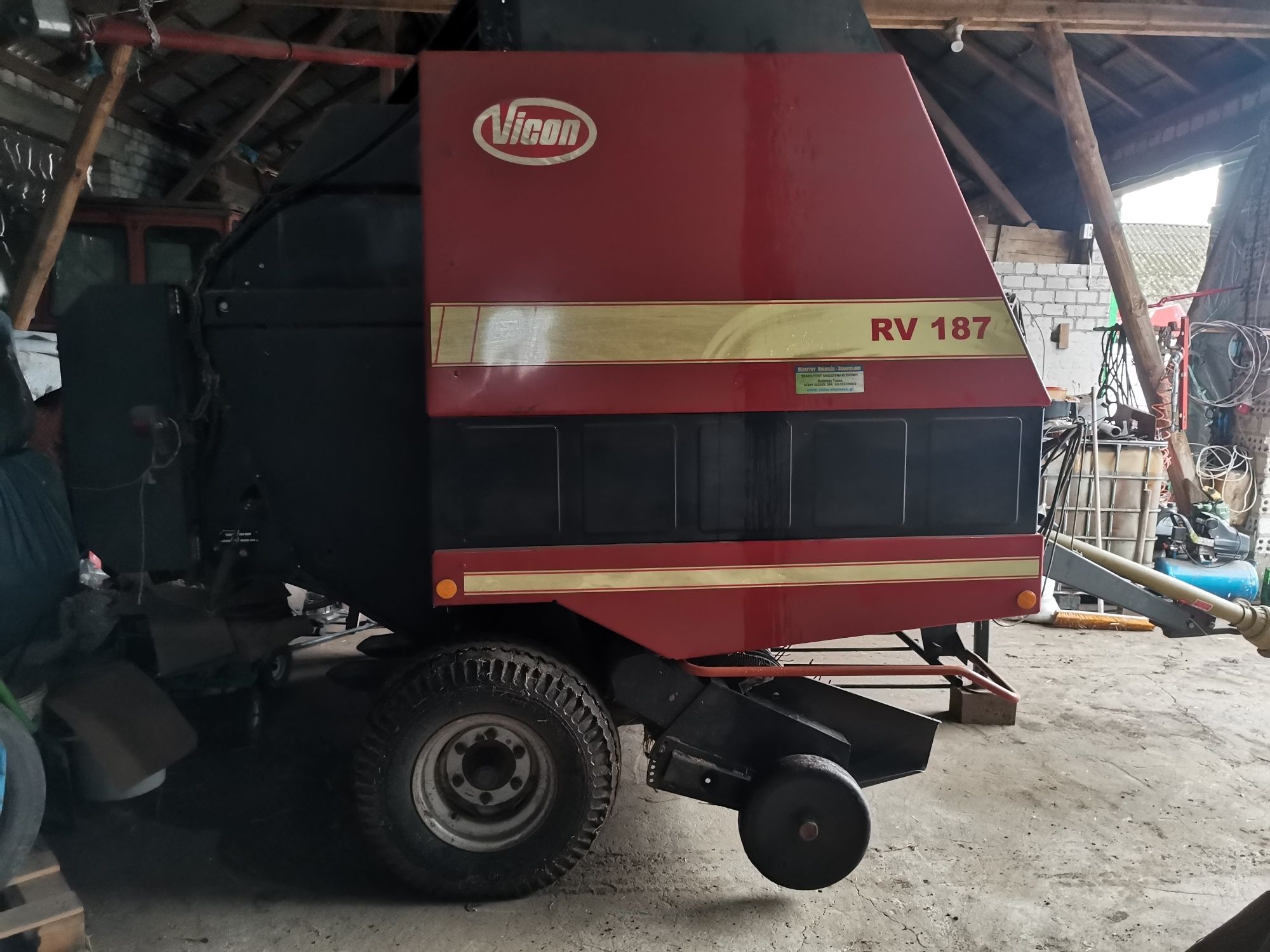 Prasa rolującą pasowa vicon rv187