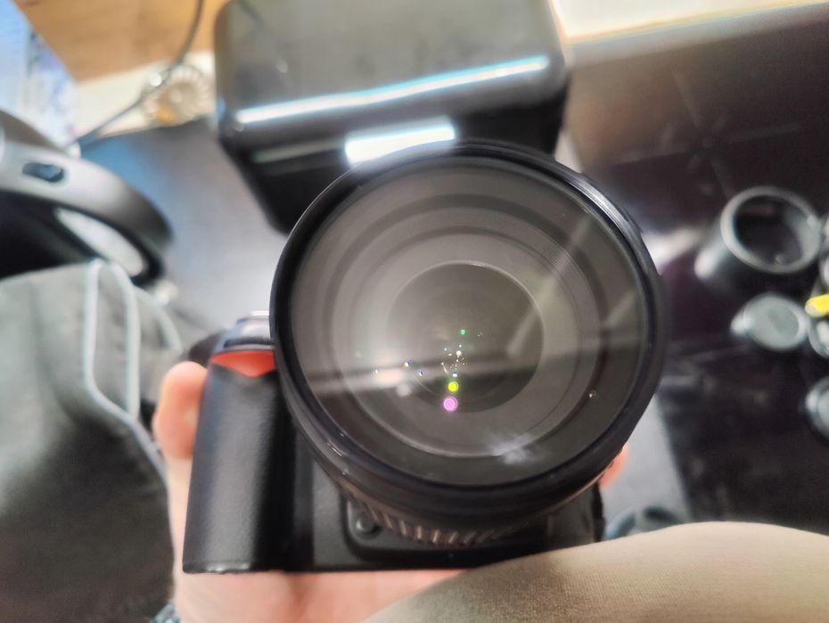 Nikon D90 + Nikkor 18-105mm jak nowe