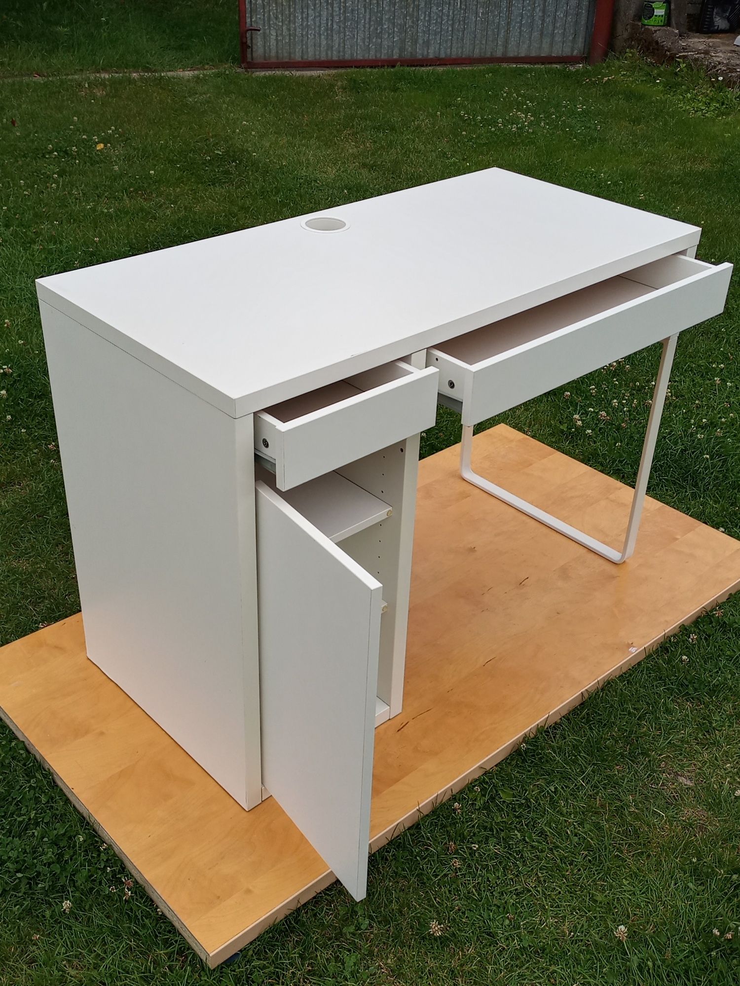IKEA MICKE biurko z szafką dwie szuflady 105x50 BIAŁE dostawa czyste