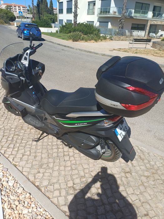 Kawasaki J125 scooter