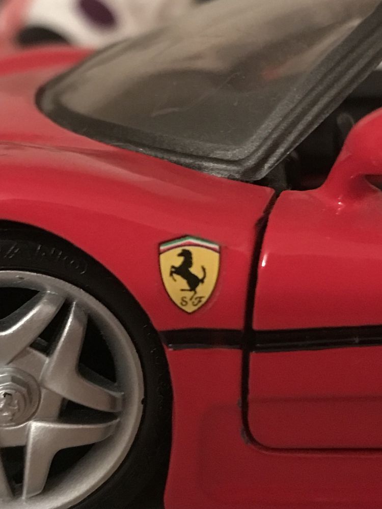 Carro Ferrari 17 cm