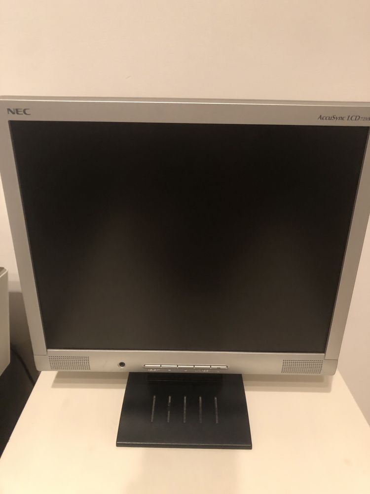 Monitor marki NEC AccuSync LCD 72VM