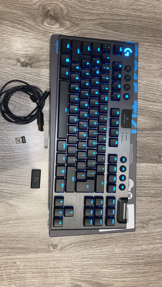 Klawiatura logitech G915 tkl lighspeed gamingowa bezprzewodowa