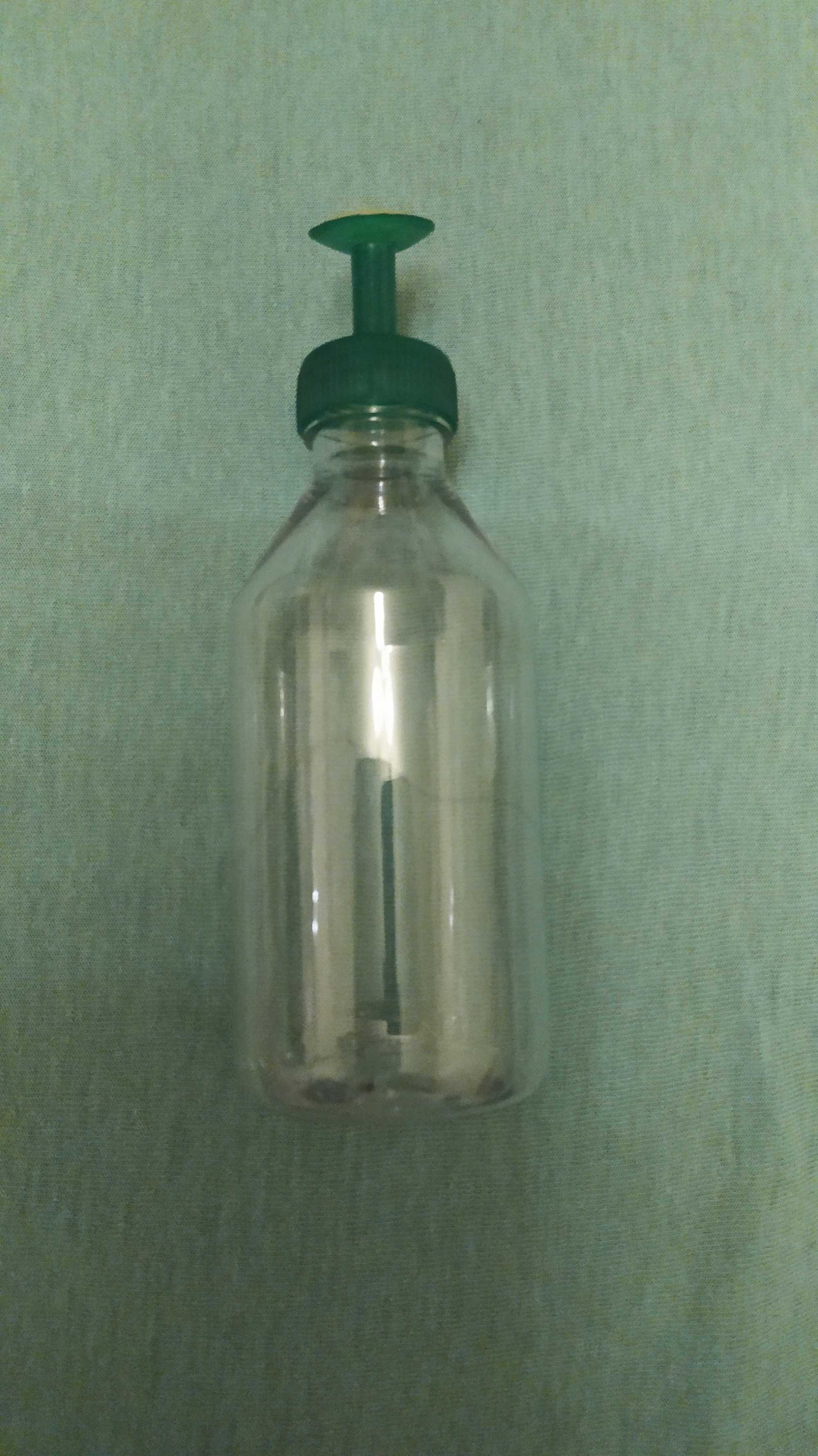 Butelka z tworzywa sztucznego 0,2l z rozpylaczem do nawadniania roślin