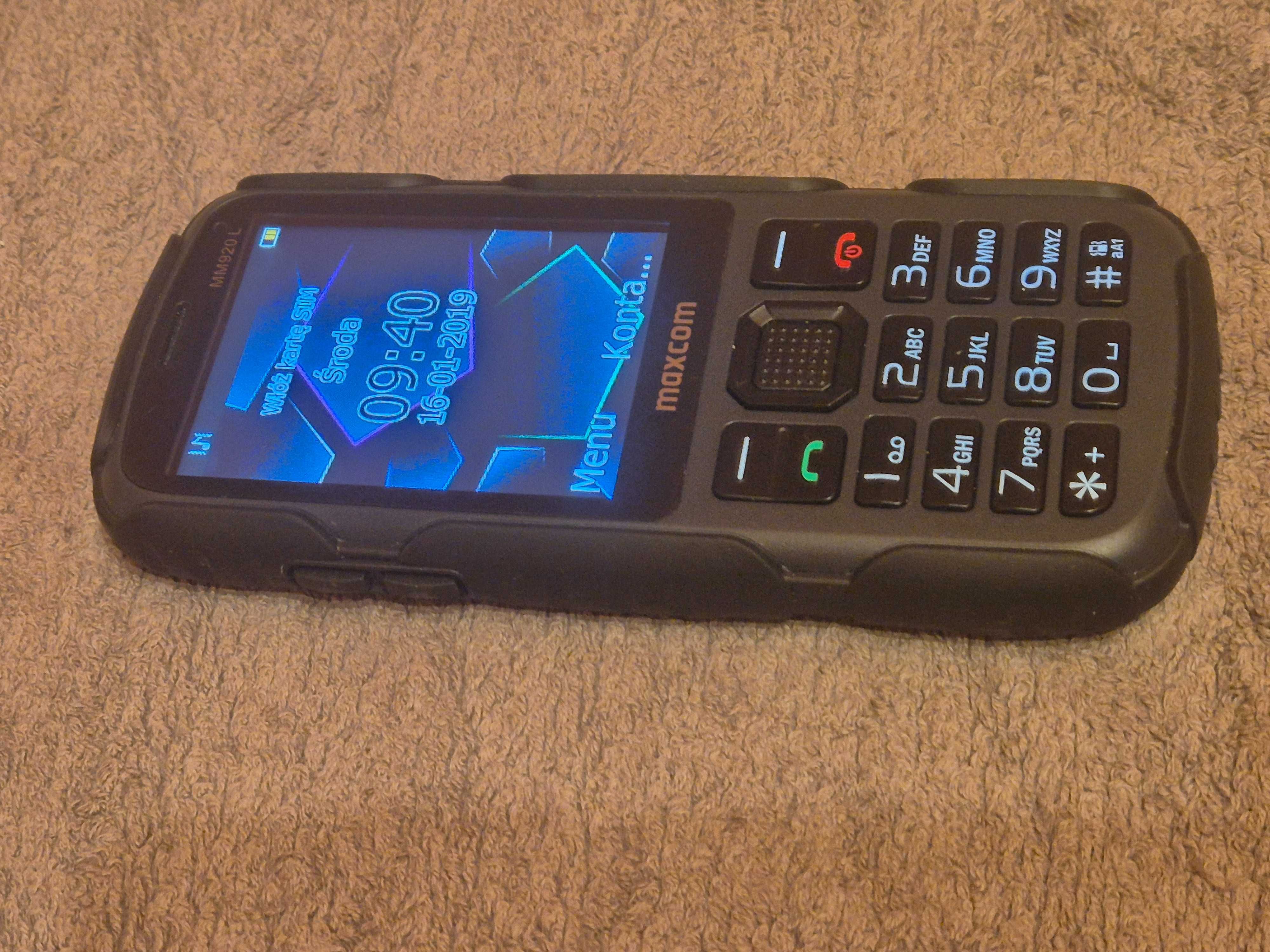 Telefon Maxcom 920 SUPER