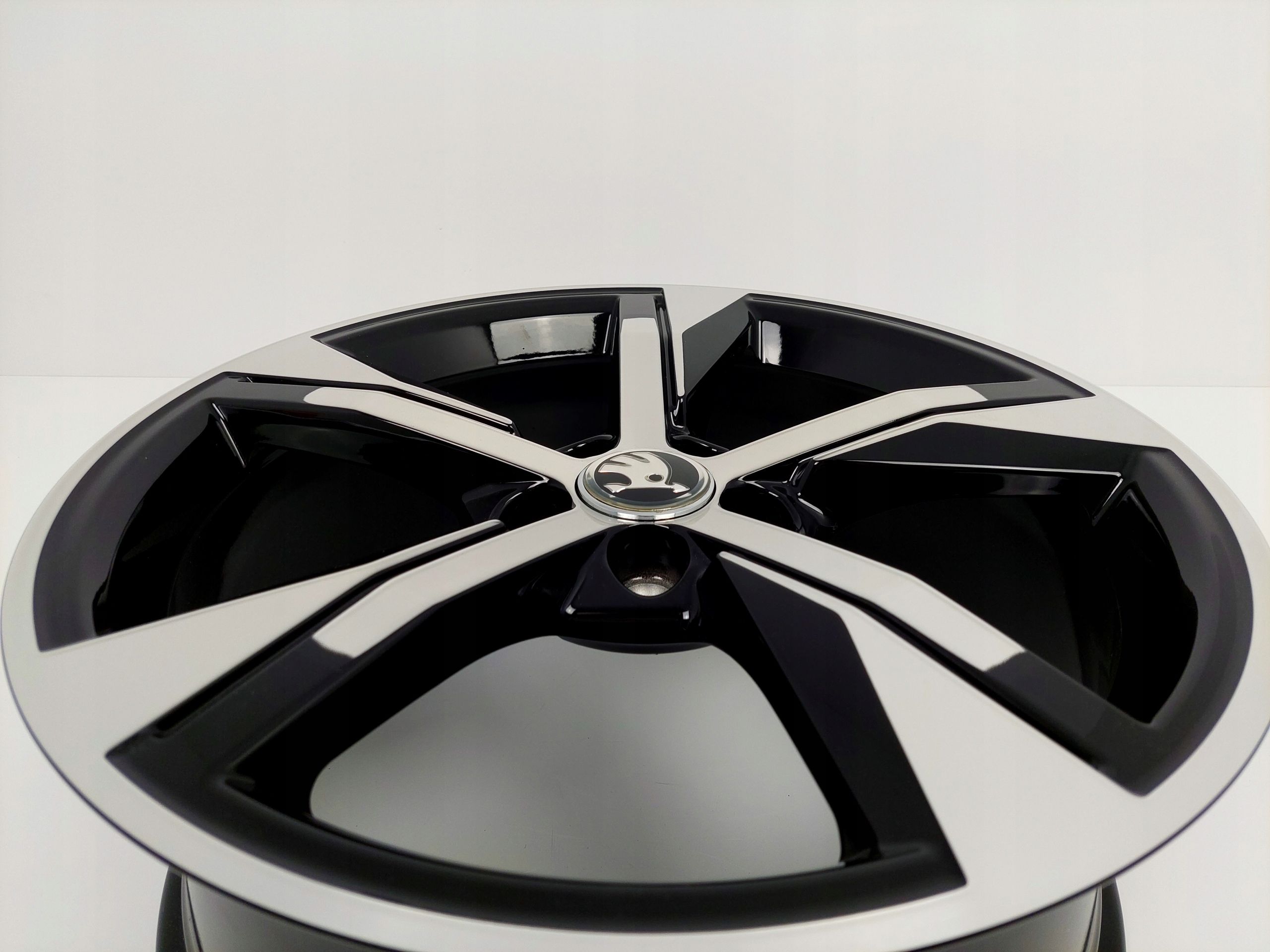 FABRYCZNIE NOWE Felgi Skoda 17" Fabia Octavia Rapid Scala