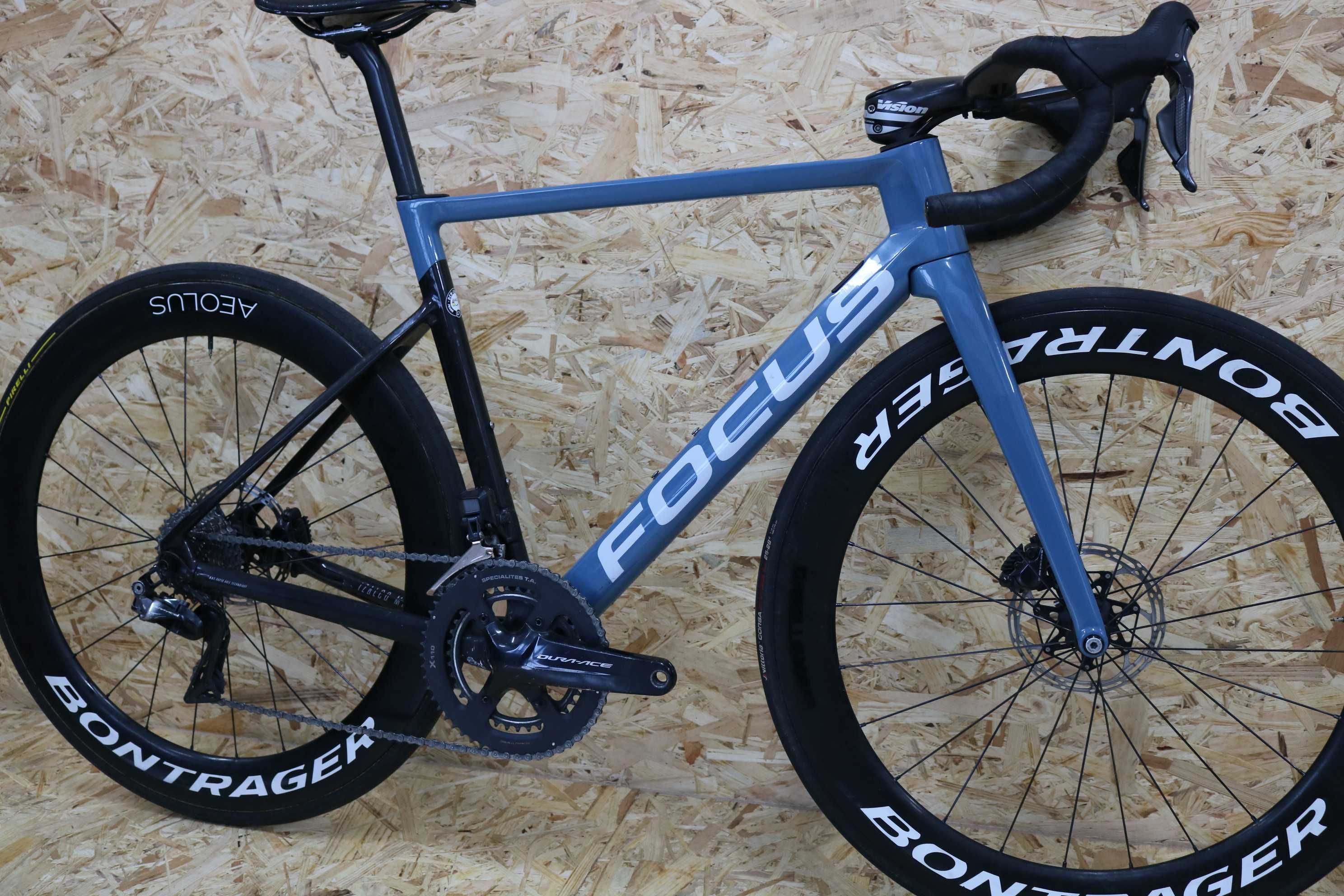 Bicicleta disco Focus Izalco Max - Dura Ace Di2 - Rodas carbono