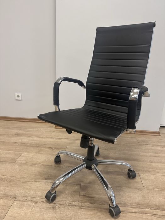 Зручні офісні крісла