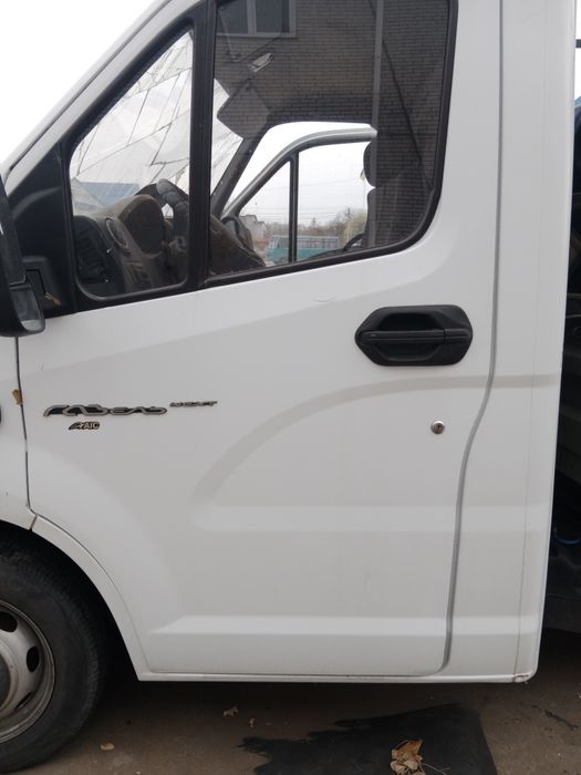 Дверь левая Газель Некст