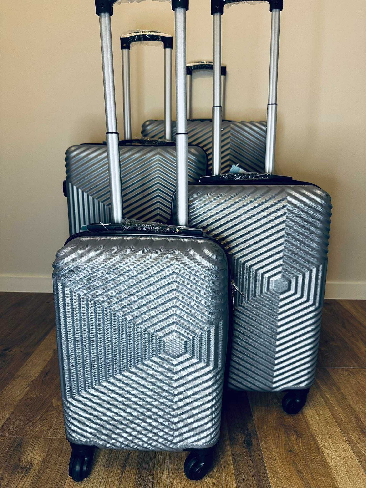 nowe walizki/ walizka podróżna 40x30x20