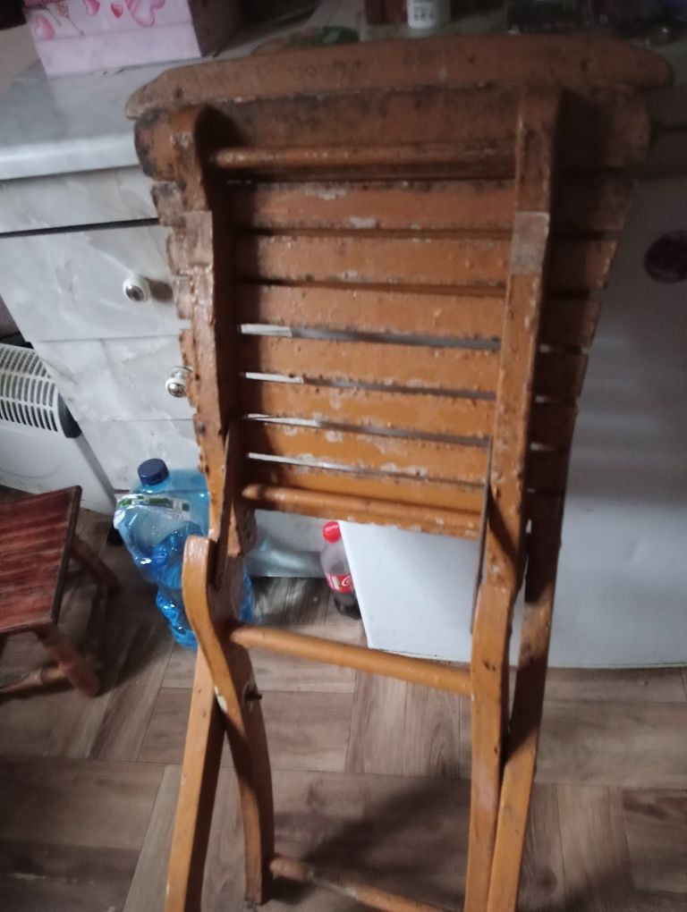Krzesło drewniane składane z lat 40-stych