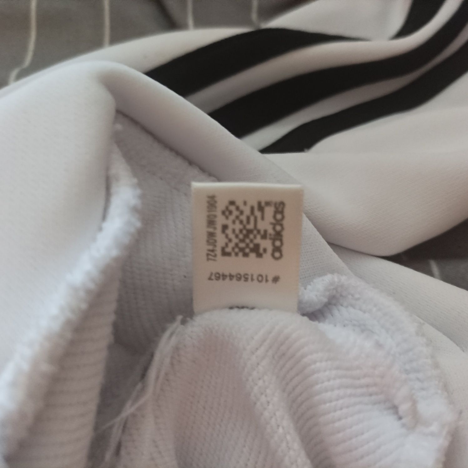 Продам зіпку адідас