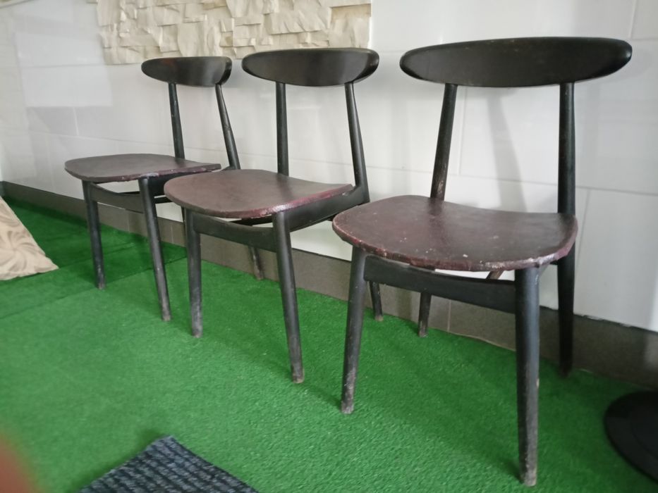 Krzesła hałas model 200-190 PRL