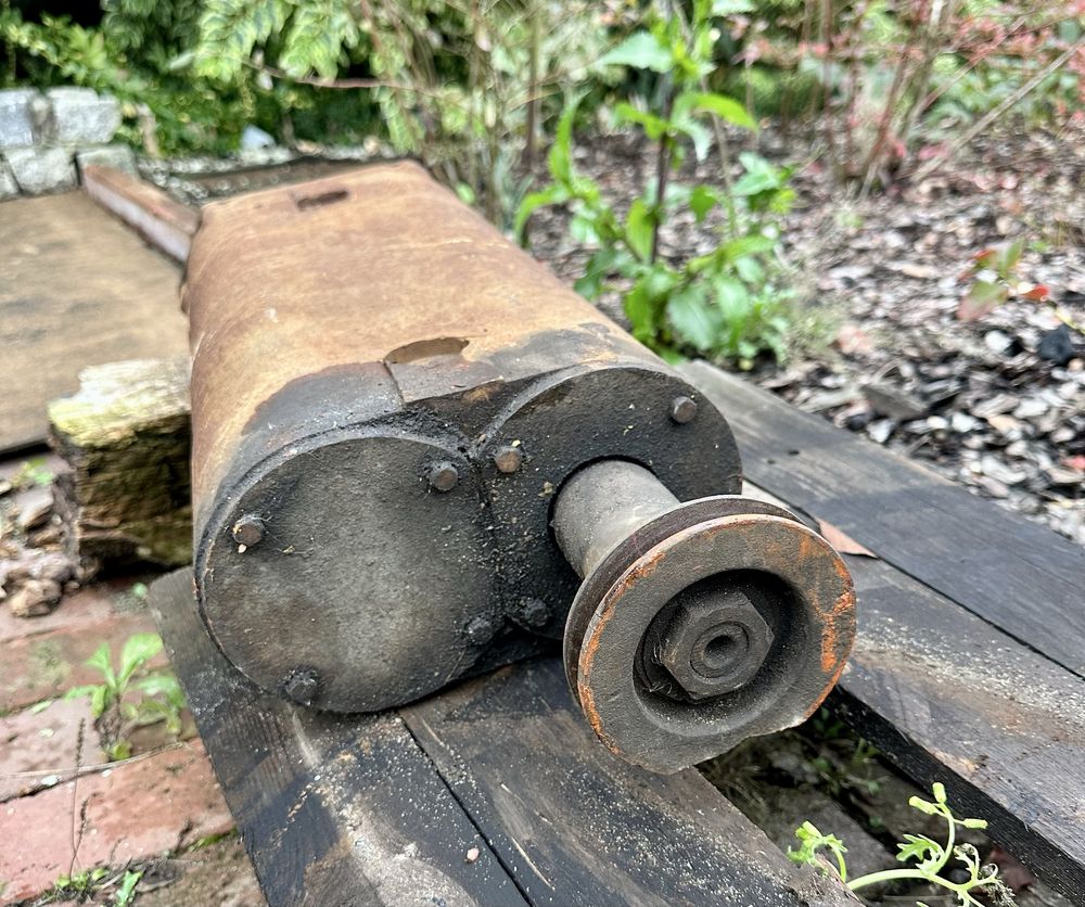 Budowlany wibrator mechaniczny