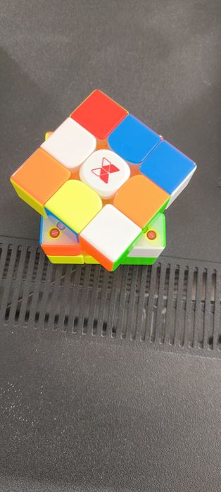 Cubo mágico competitivo