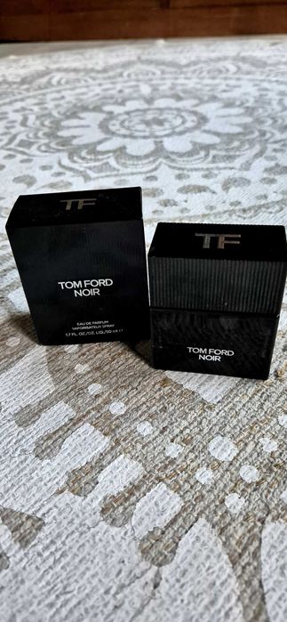 Tom Ford Noir perfume