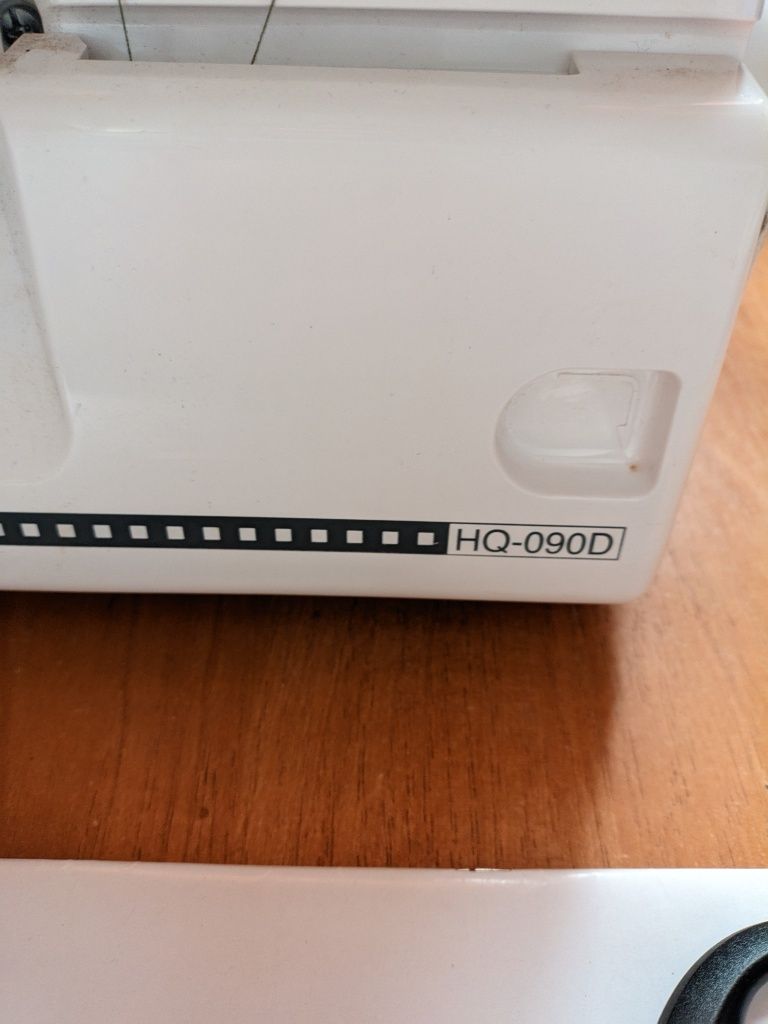 Janome HQ-90D оверлок + аксесуари