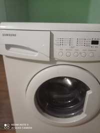 Продаю б/в пральну машину Samsung