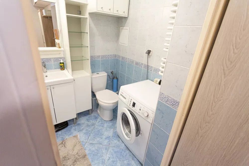 Wynajmę 37m2 z dużym balkonem - 1 piętro, ul. Kochanowskiego 10A WWA