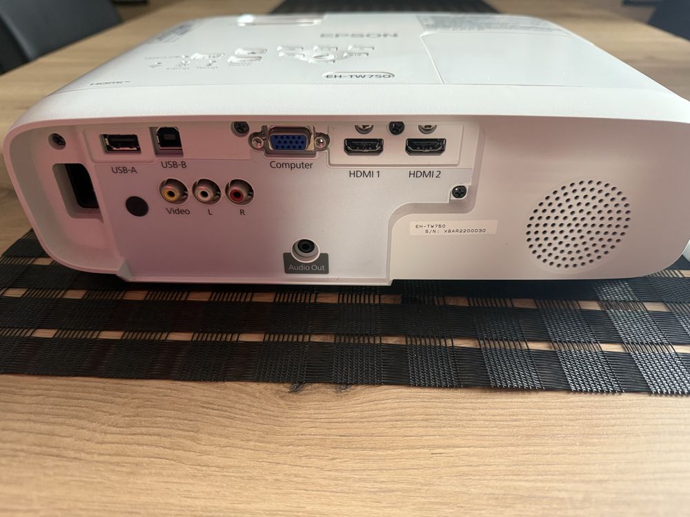 Projektor EPSON EH-TW750 3LCD HDMI jak nowy