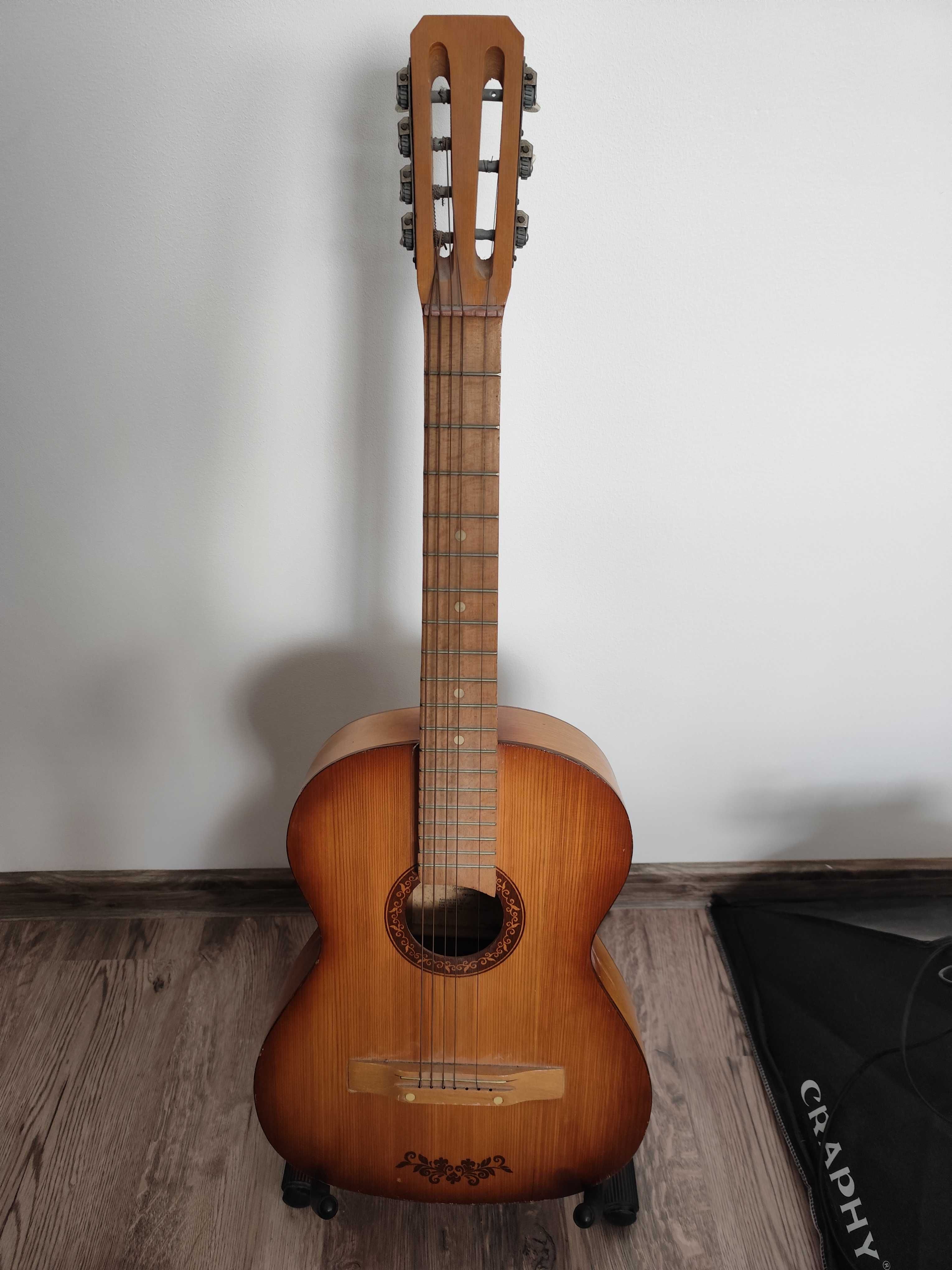 7-strunowa gitara akustyczna