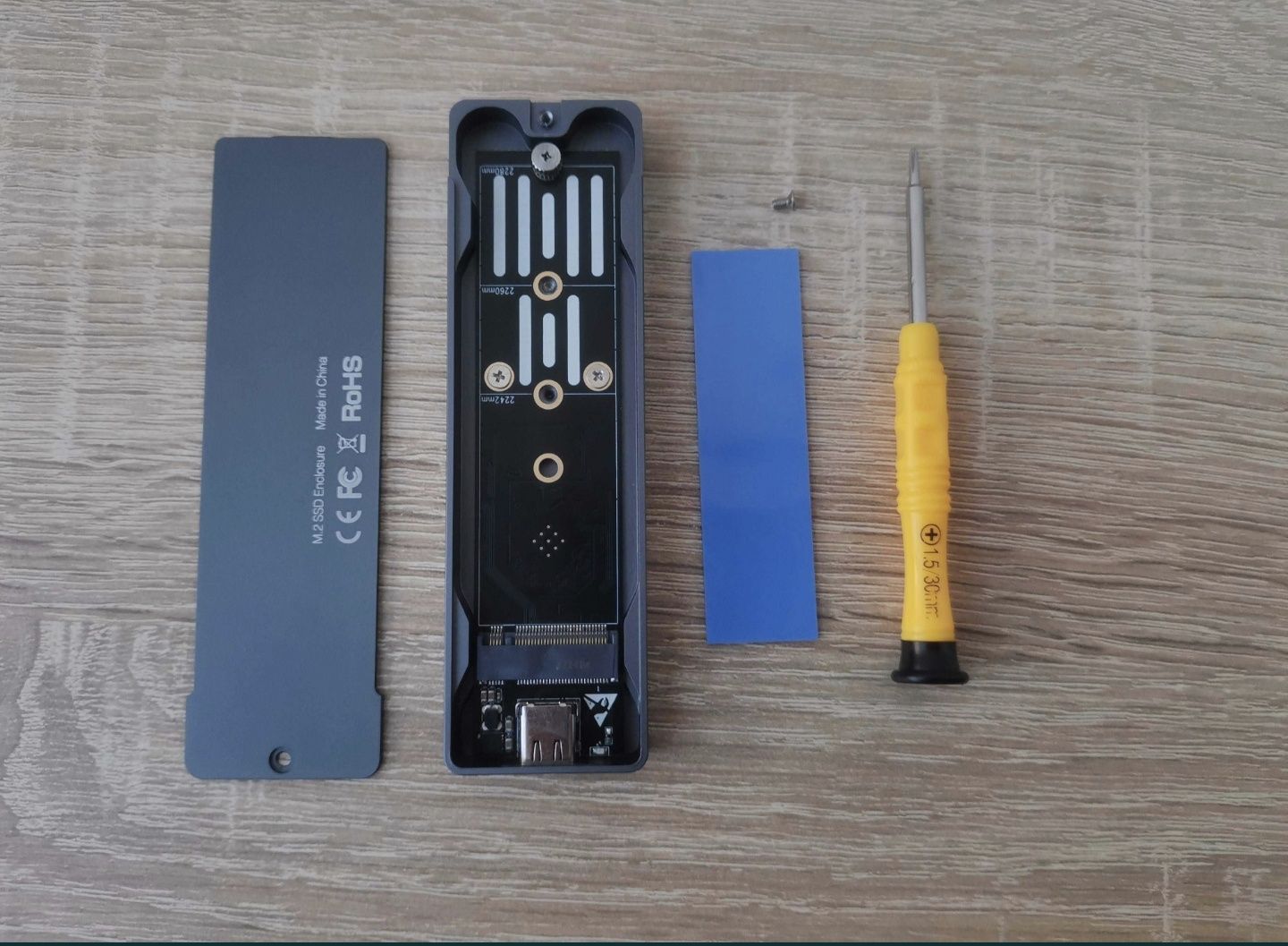 Внешний карман UnionSine 10Gbps M.2 NVMe SSD to USB  3.2 адаптер