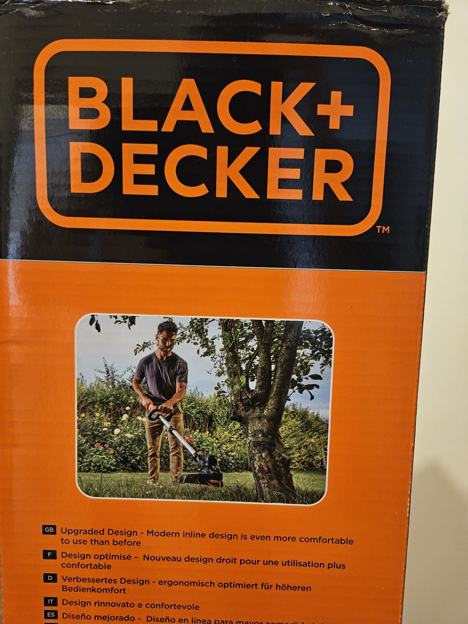 Roçadora black & decker a bateria Nova