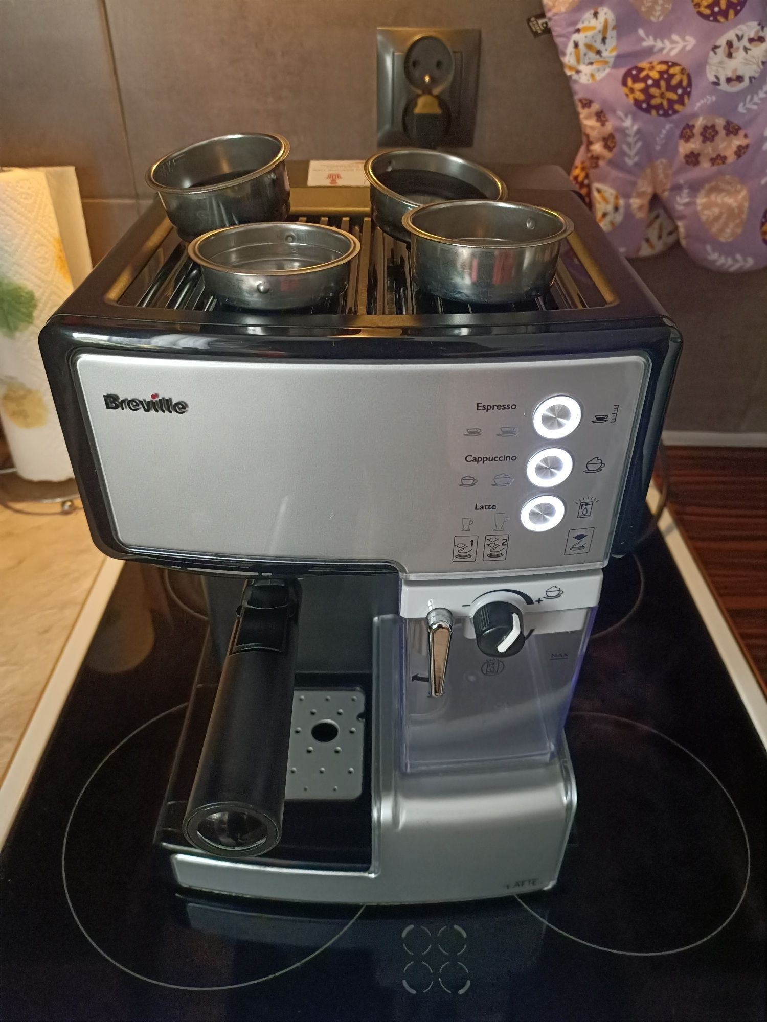 Breville ekspres ciśnieniowy do kawy Latte