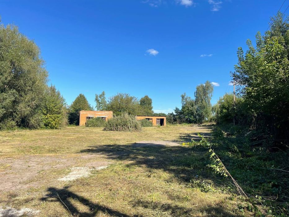 Продаються нежитлові приміщення! Промислова зона! Над дорогою! Млинів!