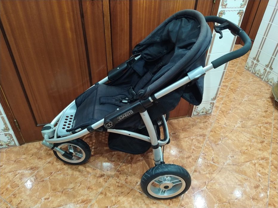 Carrinho de de bebé MAXI-TAXI

Speedi SX