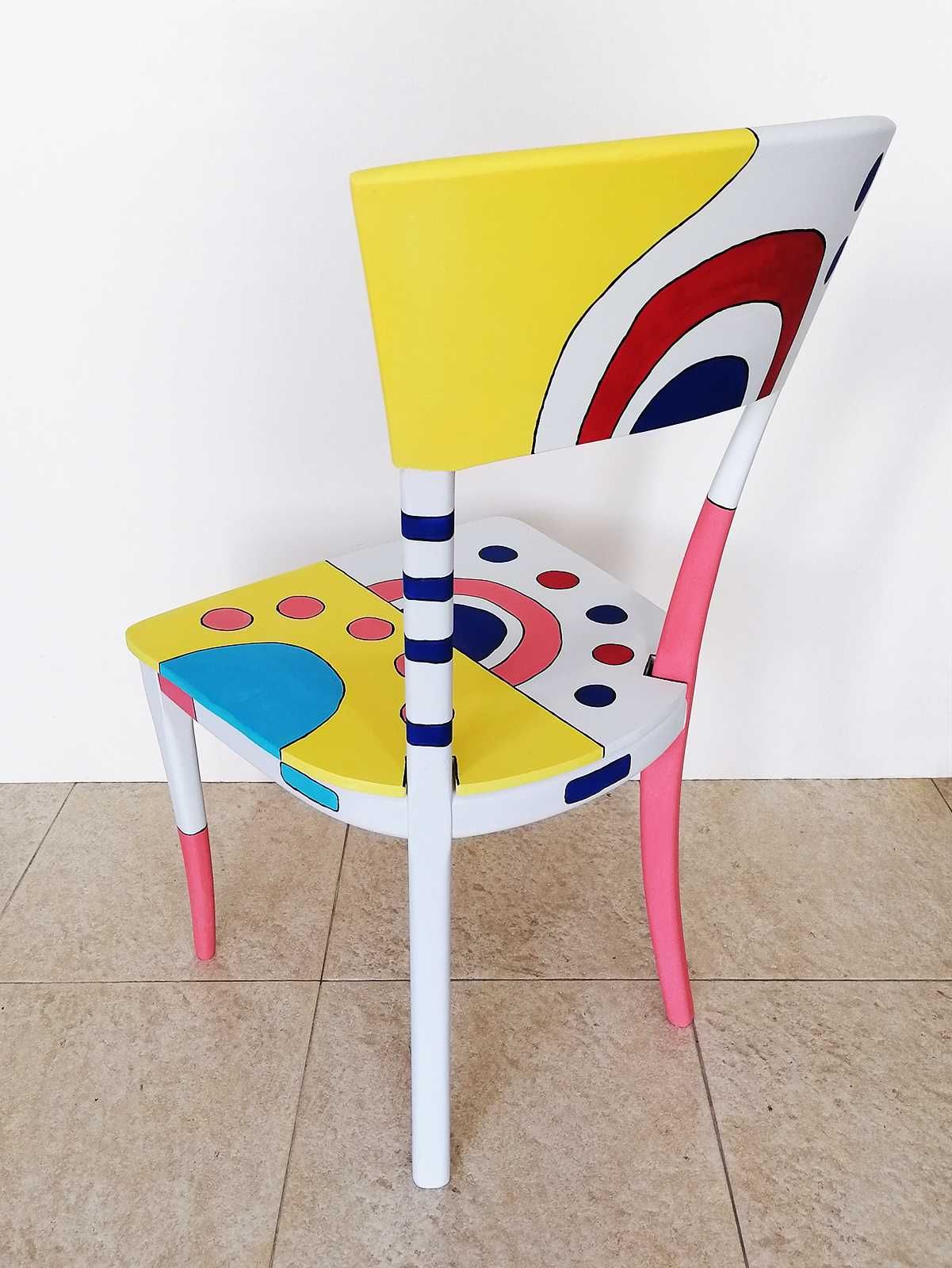 "Chair Clown". Cadeira pintada à mão.