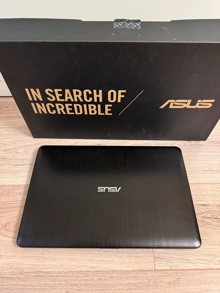 Ноутбук Asus 15.6/Windows 10