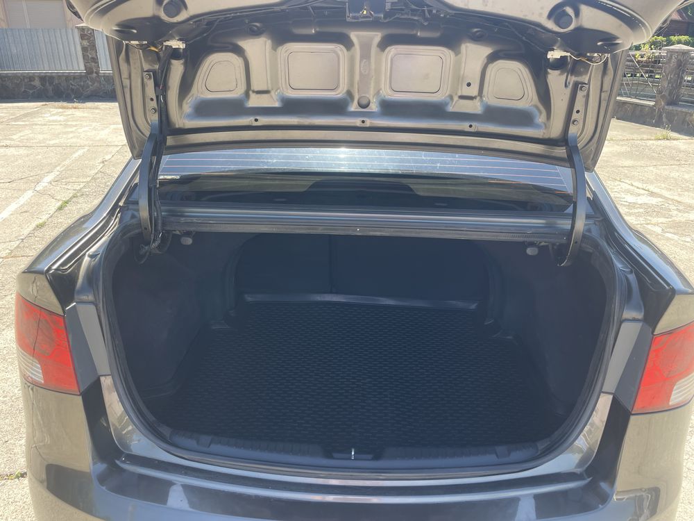 Kia Cerato 2009 6 200 $
