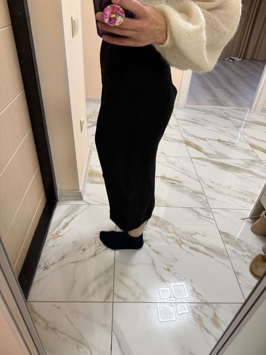 Спідниці Massimo Dutti та H&M