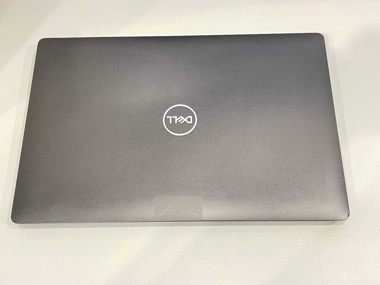 Ноутбук Dell Latitude 5500 i7-8665U / 16 Ram / ssd 512 GB