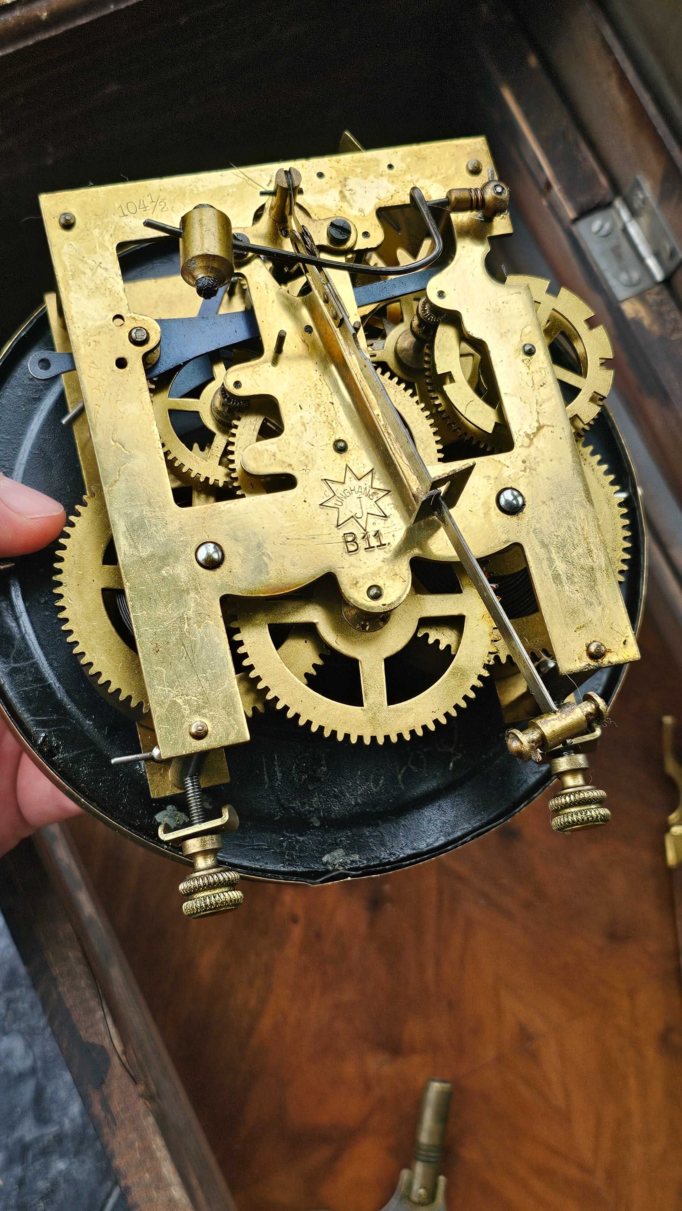 Zegar wiszący Junghans mechanizm B11