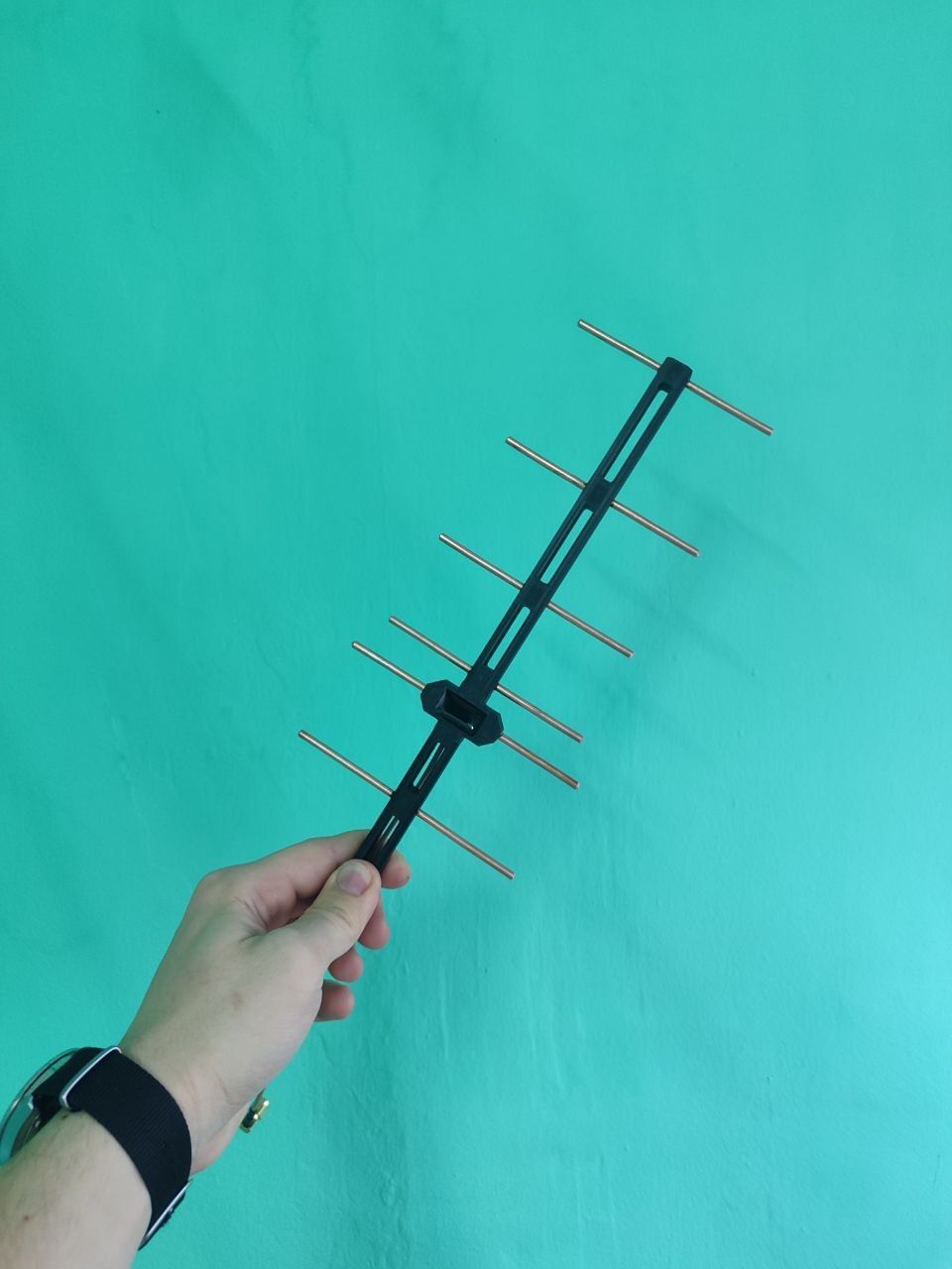 Антенна Yagi 9Dbi 400-600МГц 700-1000МГц
