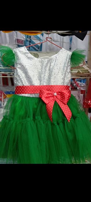 Святкові сукні дитячі
