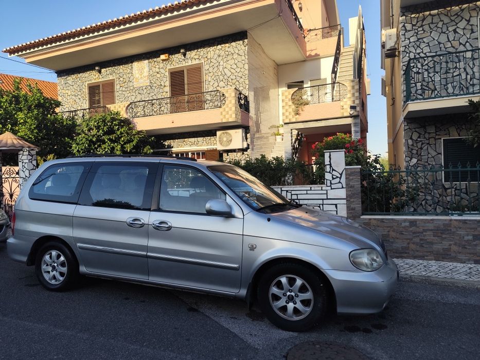 Kia Carnival facelift  versão One