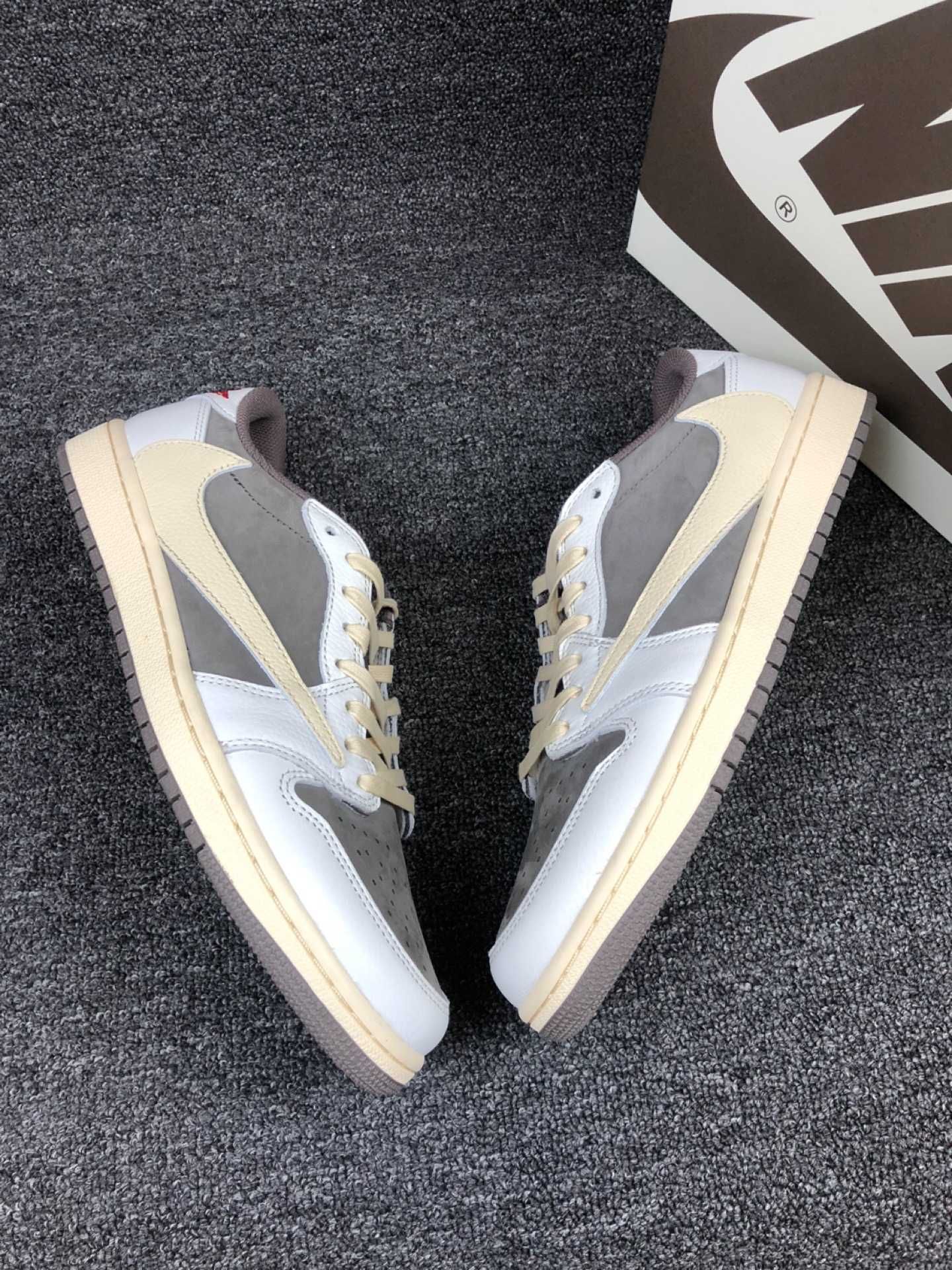 Butydamskiemęskie_Jordan1 Retro Low OG SP Travis Scott R.41