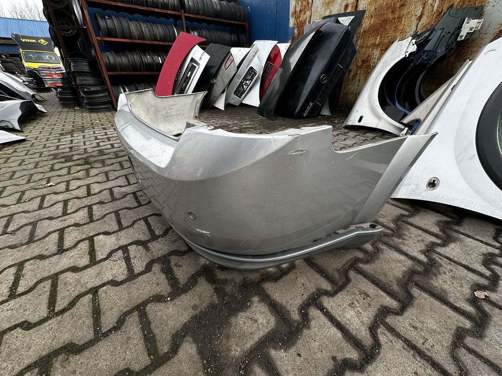 Zderzak Vectra C Tył Sedan Czujniki PDC