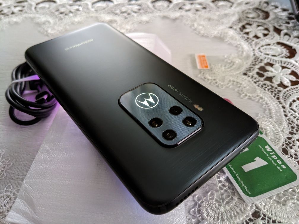 ІДЕАЛ Motorola One Zoom 4-128Gb Baltic Grey/2-Sim/NFC/CD card/Oled